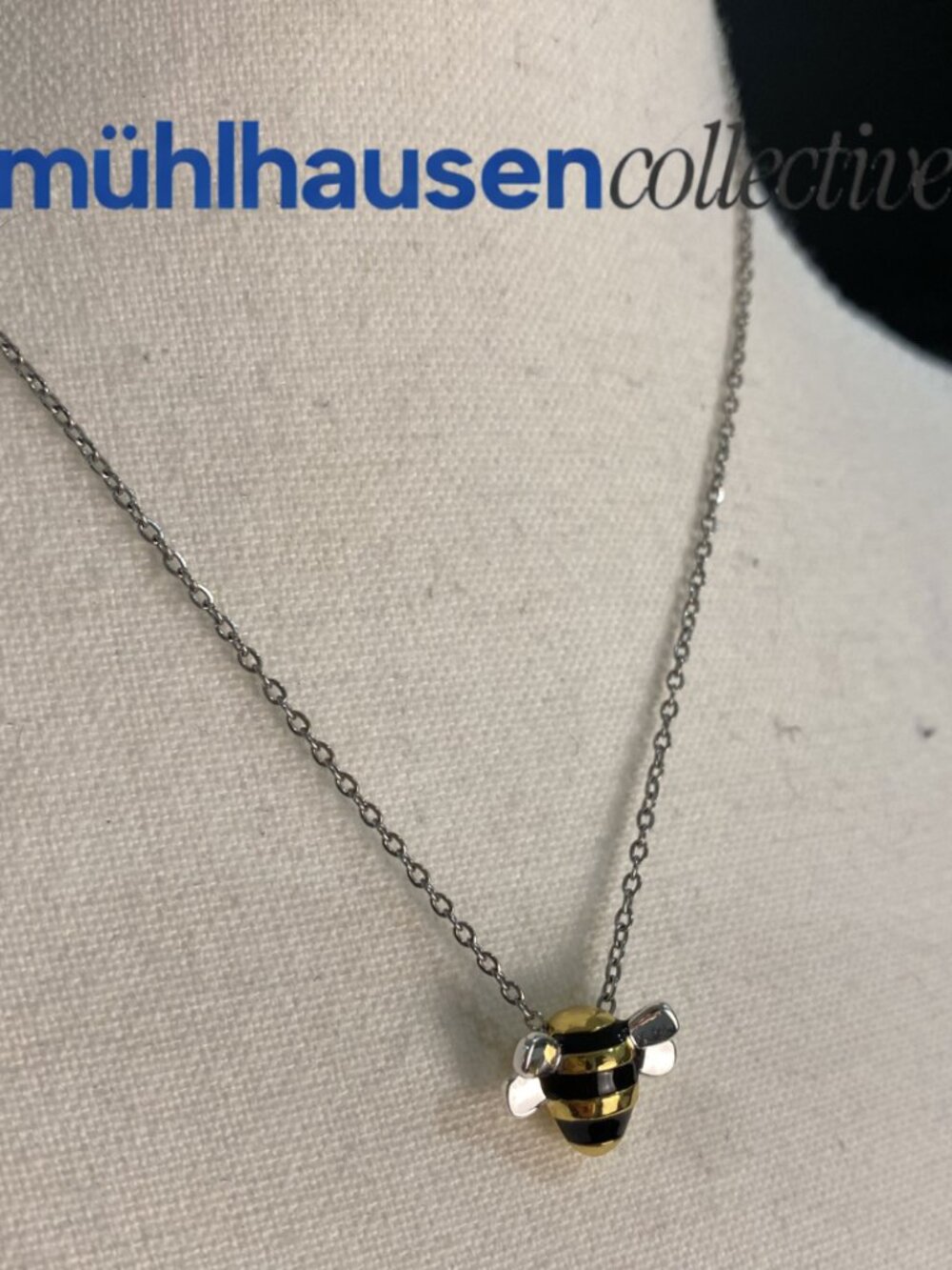 Mühlhausen Collective Bee Pendant Necklace - Yellow & Black
